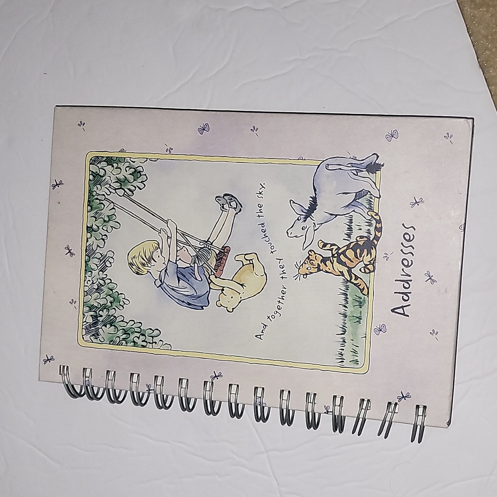 Winnie The Pooh address book - Picture 1 of 3